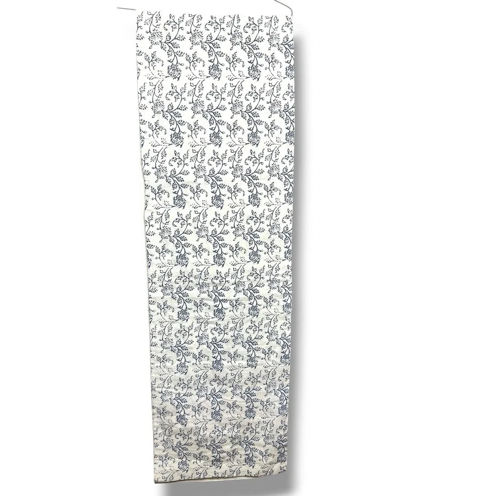 Williams-Sonoma Linen Floral Jacquard Table Runner White Blue Embroidered 16x108